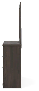 Shaehartin Dresser