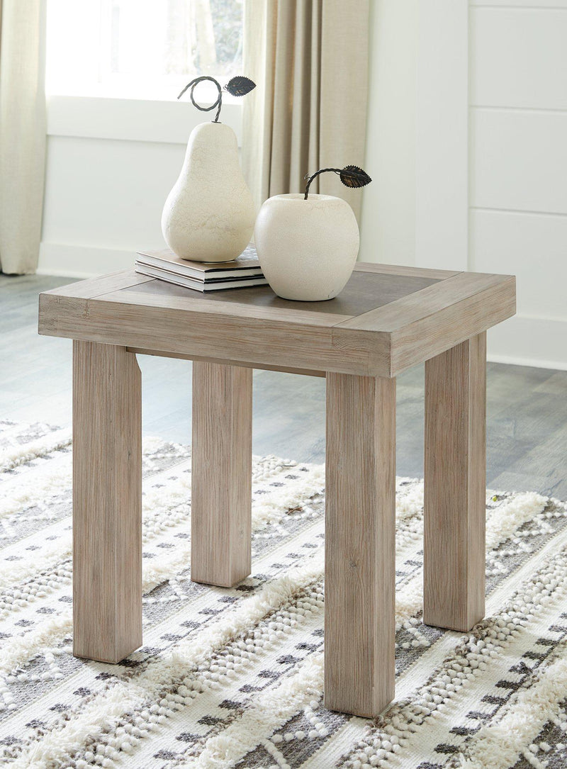 Hennington Table Set