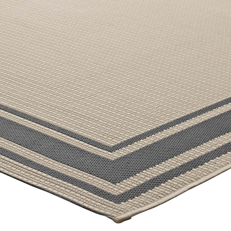 Rim Solid Border 8x10 Indoor and Outdoor Area Rug