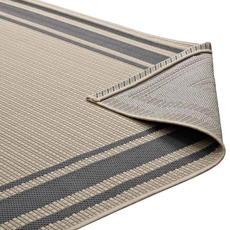 Rim Solid Border 8x10 Indoor and Outdoor Area Rug